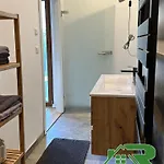 Robert 4*